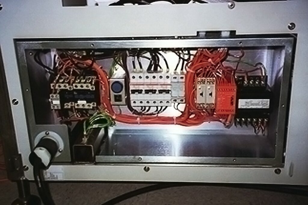 Integrated Wiring Inside a Box-Build